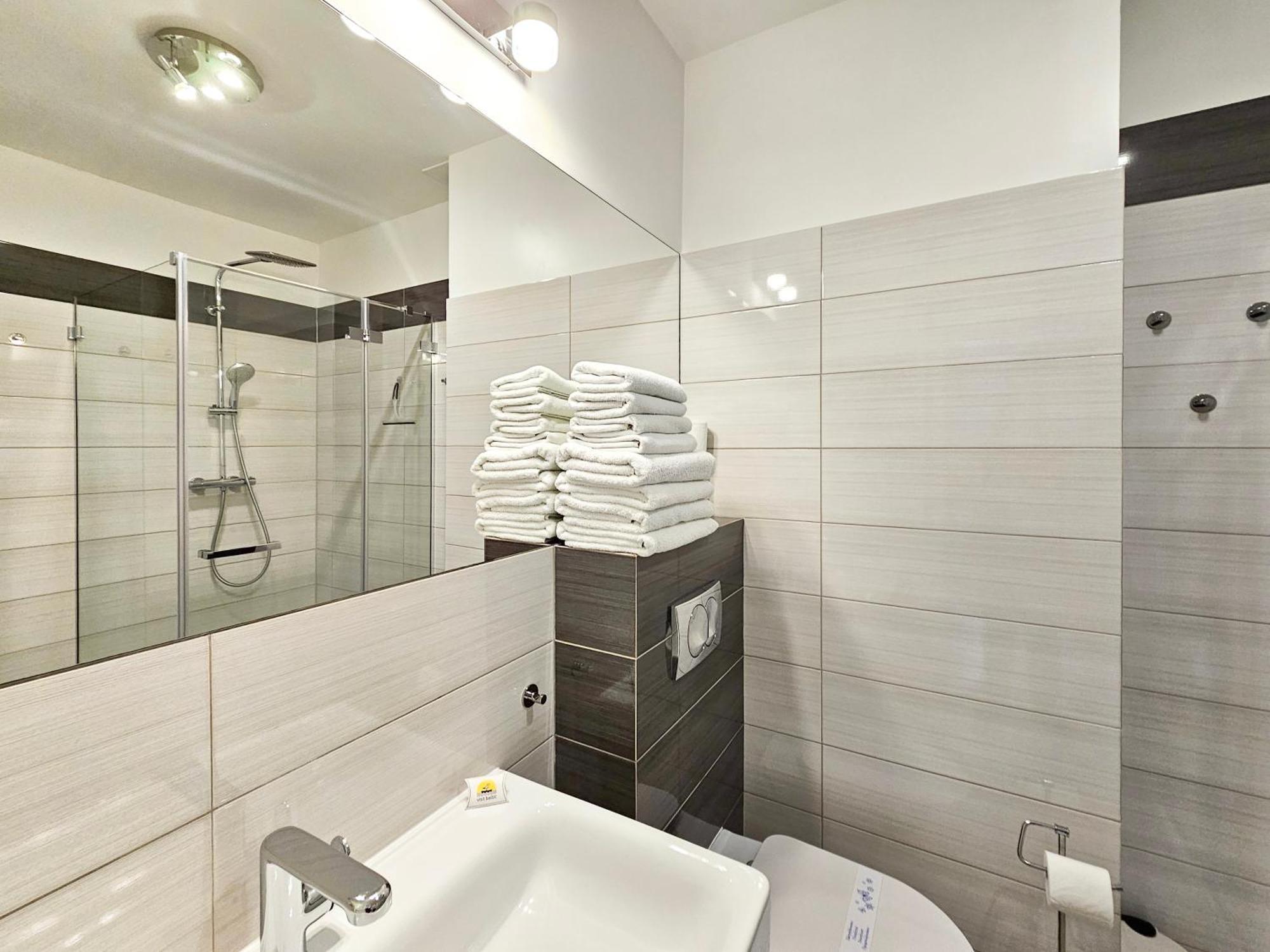 Apartament Visit Baltic - Kwartal Rozy Wiatrow 2 Sypialnie Parking Inclusive Sk28